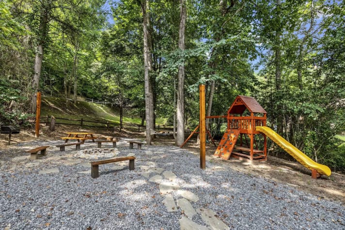Pigeon Forge, Tennessee Cabin Rental - Gallery Image #8