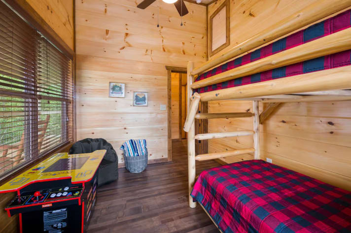Pigeon Forge, Tennessee Cabin Rental - Gallery Image #13