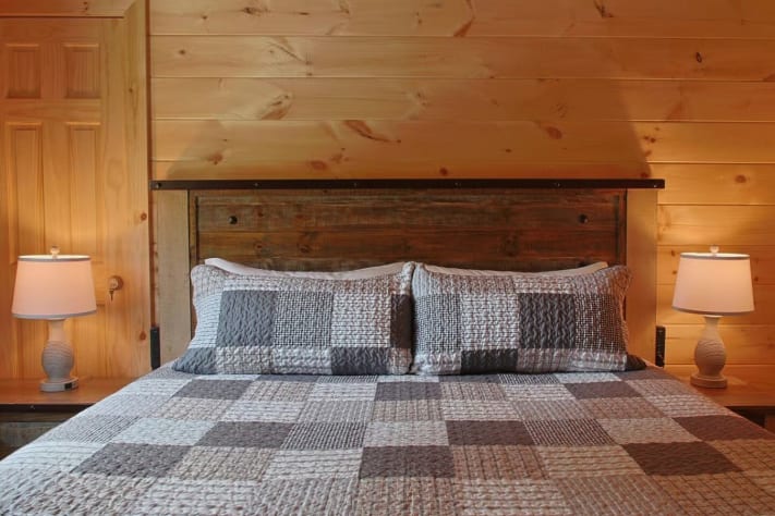 Sevierville, Tennessee Farmhouse Rental - Gallery Image #22