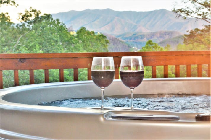 Newly Built Cabin W Two King Suites Views Cove Mountain Resorts