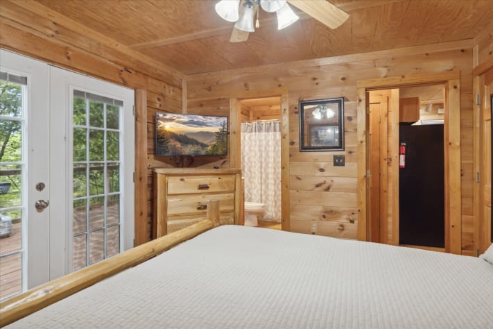 Gatlinburg, Tennessee Cabin Rental - Gallery Image #13