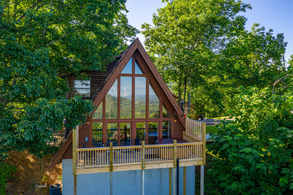 COZY MOUNTAIN VIEW photo 1
