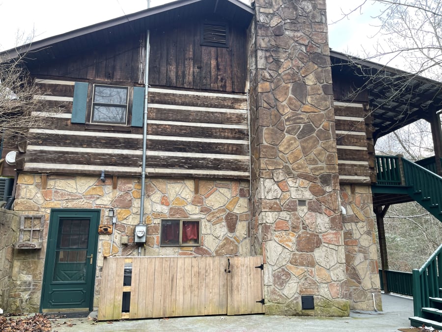 BEAR COVE ESCAPE photo 1