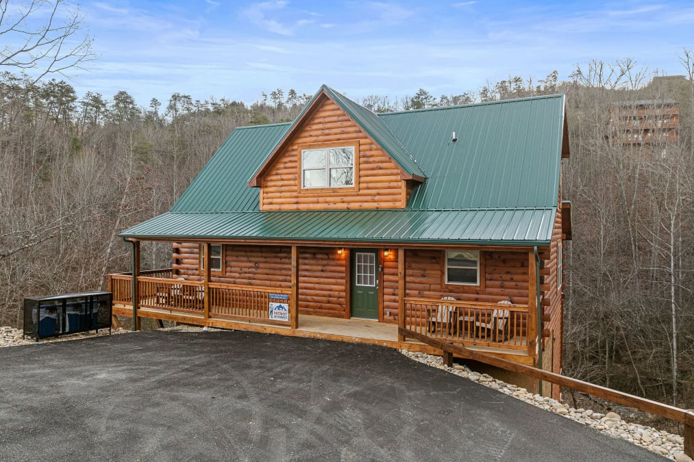 HAPPY HOLLER HIDEAWAY photo 1