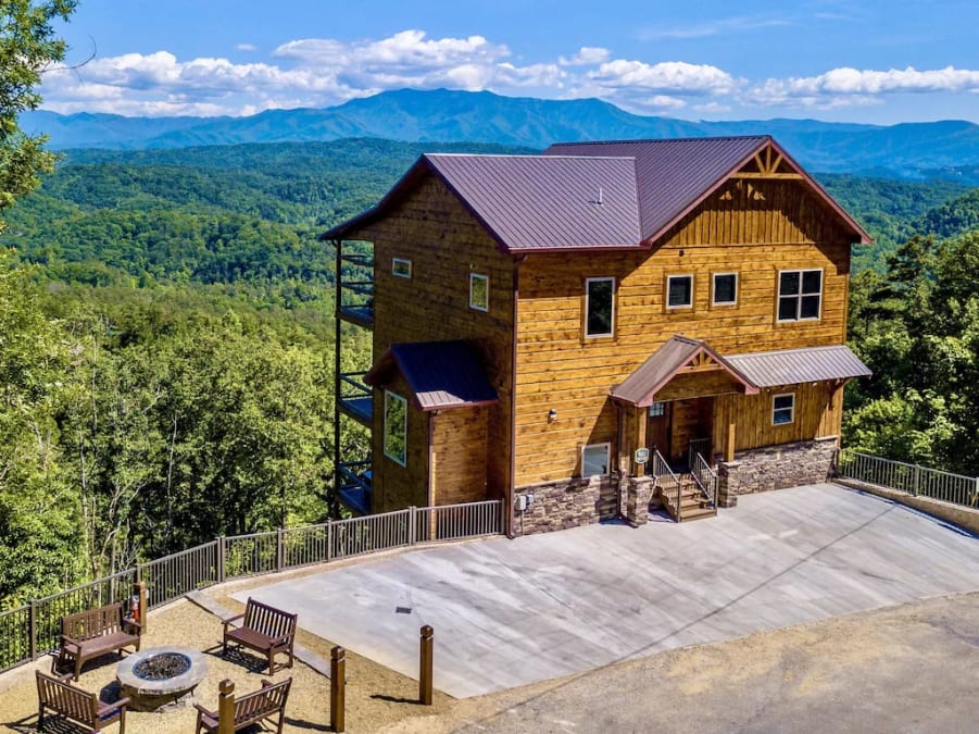 Bella Vista: Make Offer for Summer photo 1