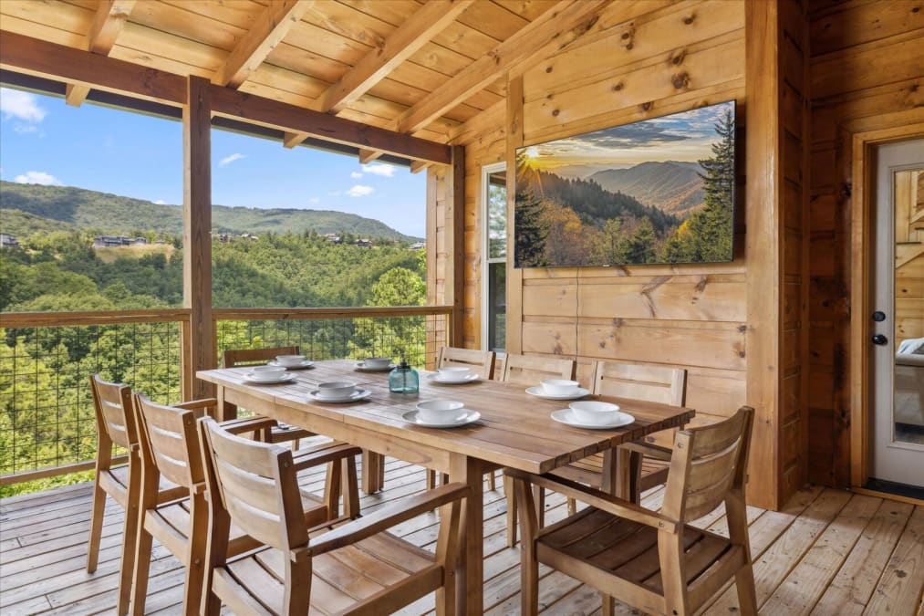 Big Pine Chalet photo 1