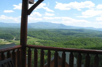 Click to view Dream Luxury Cabin Cabin Rental in Pigeon Forge, TN offering a deal!