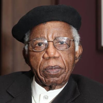 Chinua Achebe