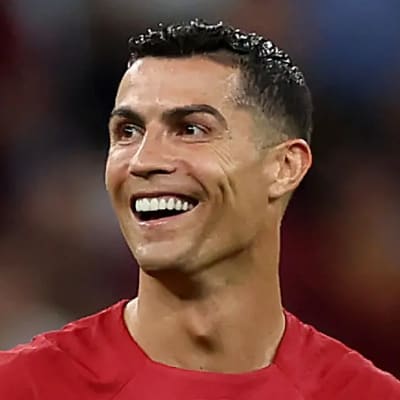 Cristiano Ronaldo - Biography, Age & Facts - Starlogue