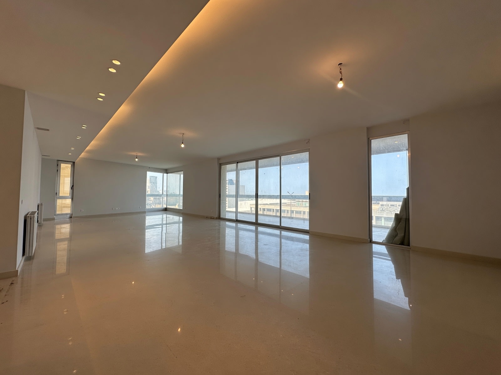 Expansive Three-Bedroom Residence in Saifi