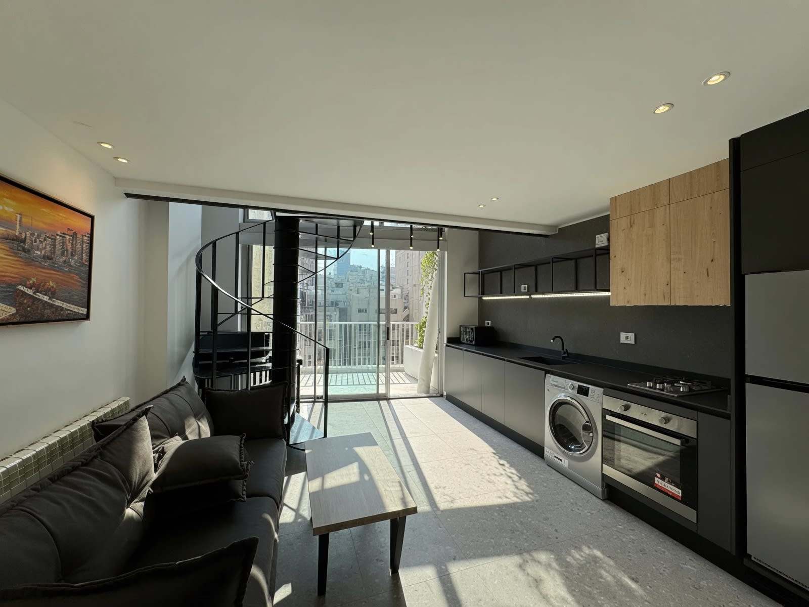 Contemporary One-Bedroom Residence in Gemmayzeh