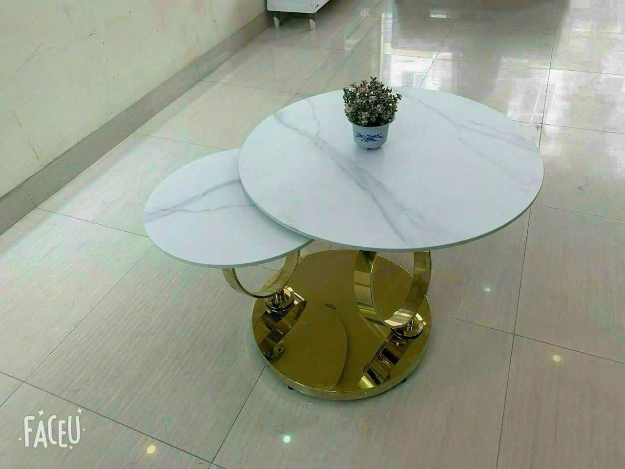 Bàn trà tinh tế - ảnh 1