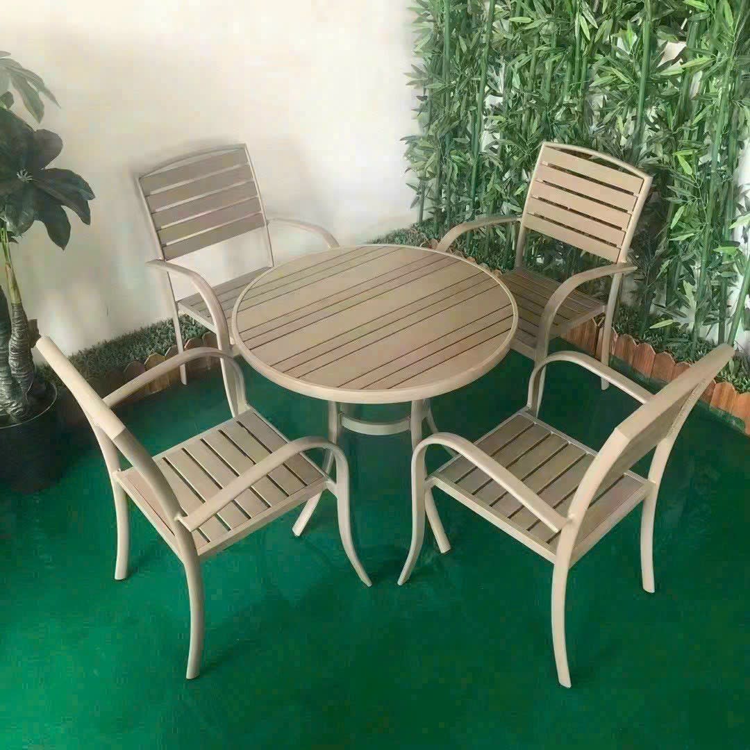 Bàn ghế gỗ nhựa ngoài trời thanh lịch - ảnh 1