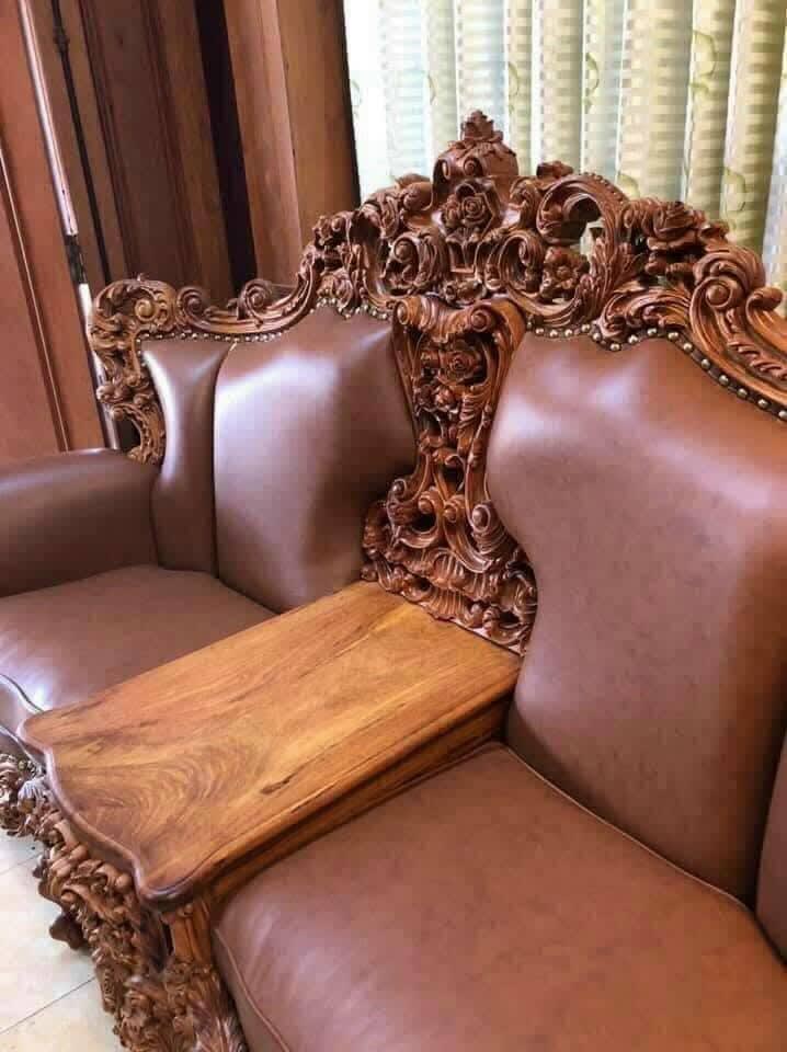 Biệt thự tân cổ điển dát vàng — sang trọng, tinh xảo