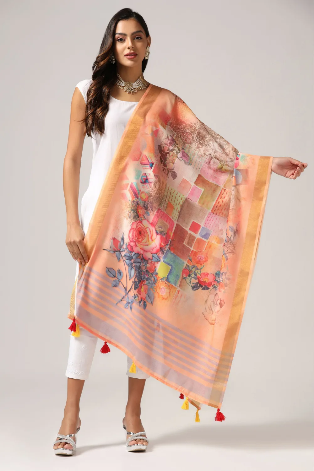 Traditional Peach Linen Dupatta with Premium Zari Border