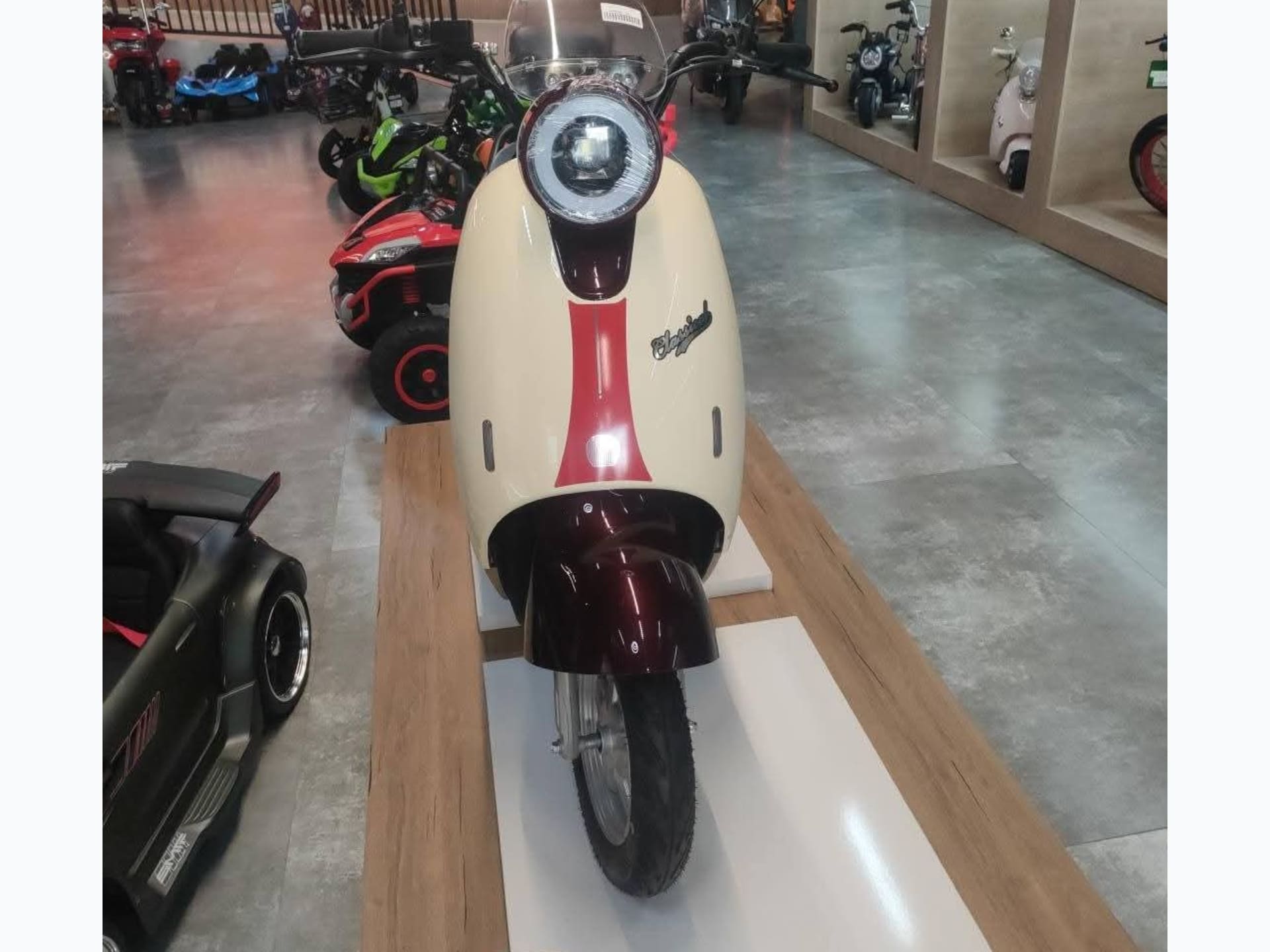 Vyidi mopeds aris idealur mdgomareobashi isetia rogorc suratze xedavt — 1