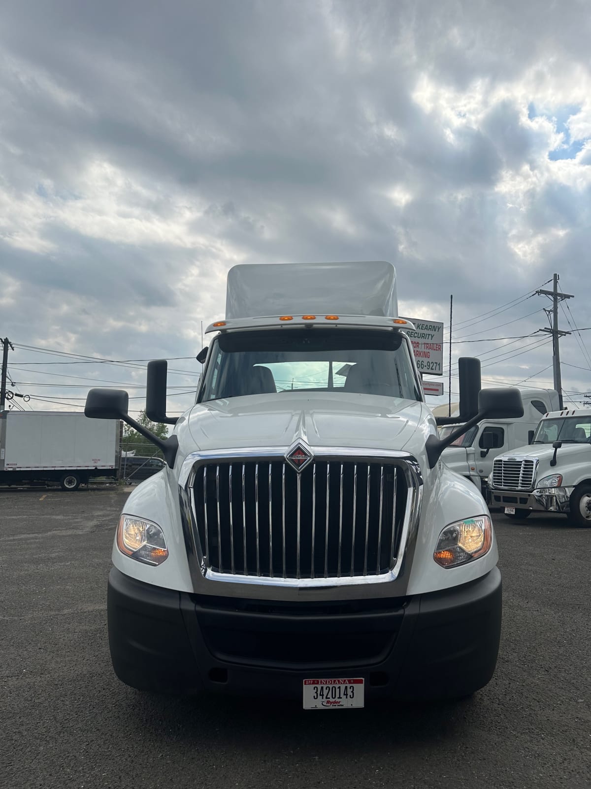 2018 Navistar International LT625 DAYCAB T/A 221264