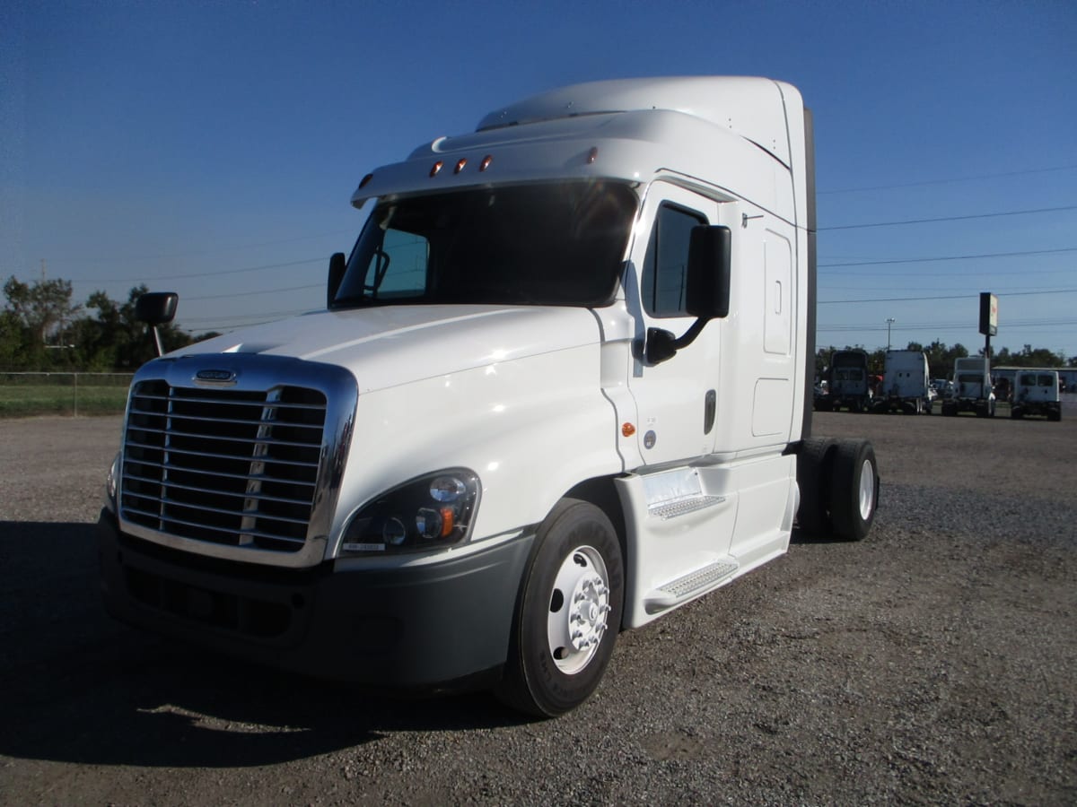 Freightliner/Mercedes CASCADIA 125 VEH-243933