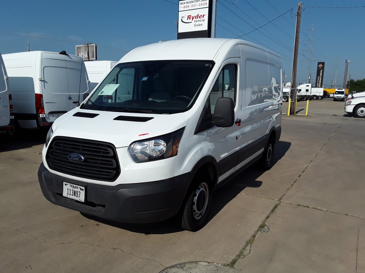 Ford Motor Company TRANSIT 250 MED ROOF VEH-273558