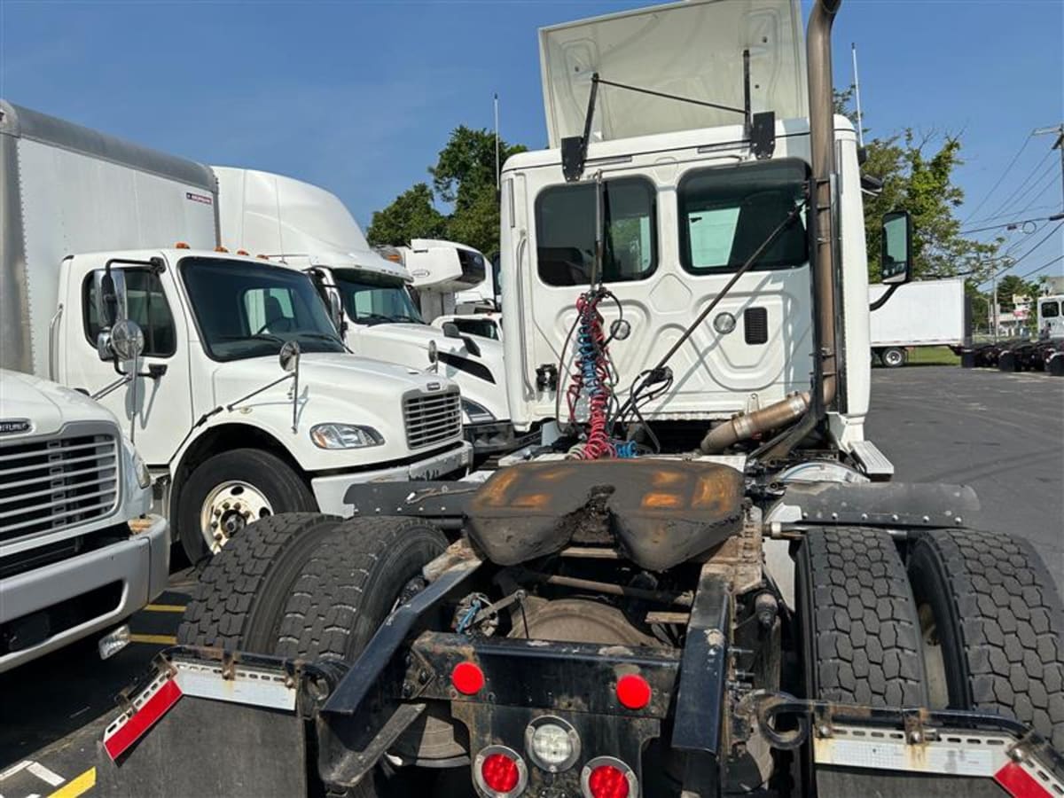 2015 Freightliner/Mercedes CASCADIA 113 307440