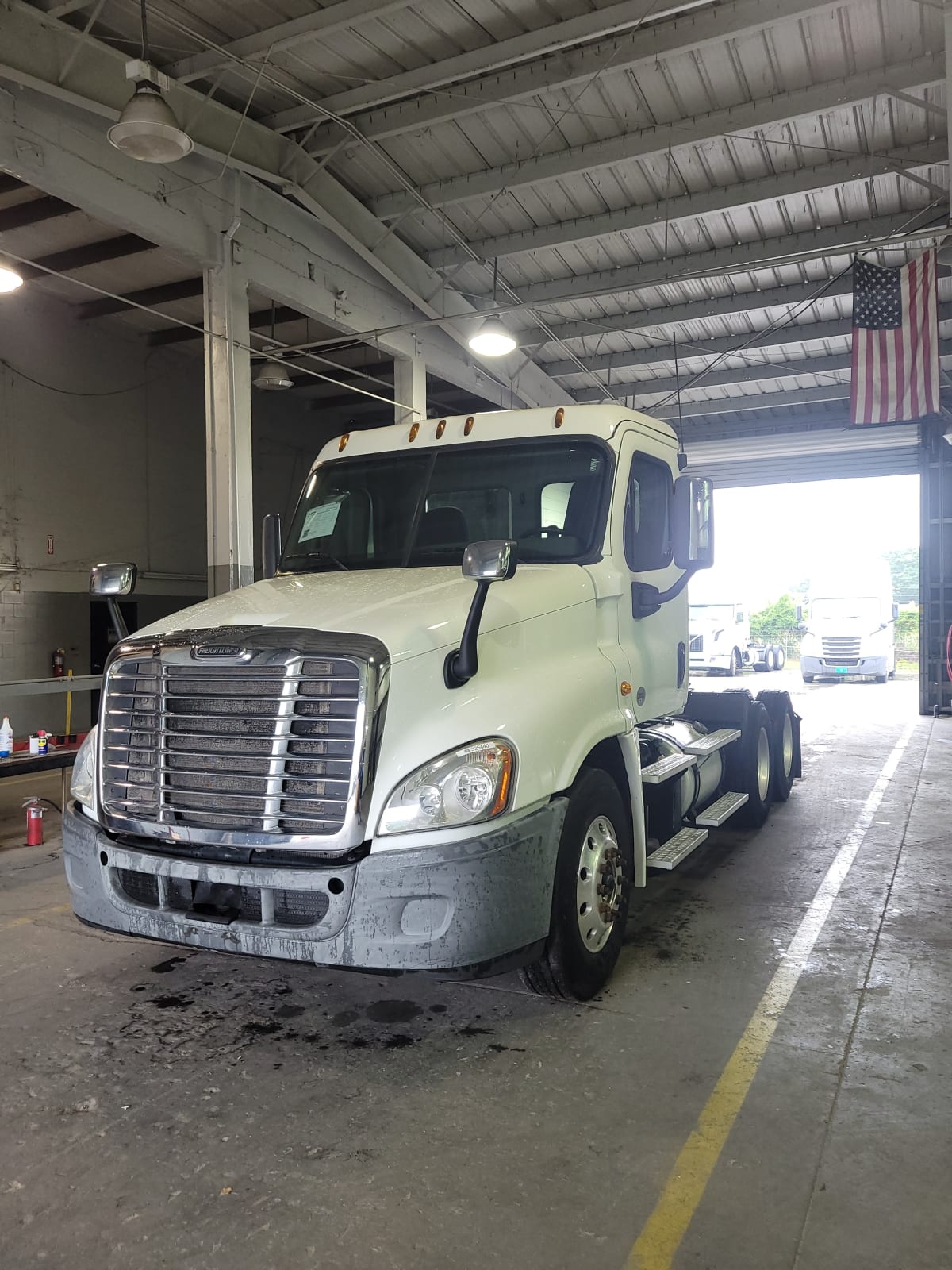 Freightliner/Mercedes CASCADIA 125 VEH-325440