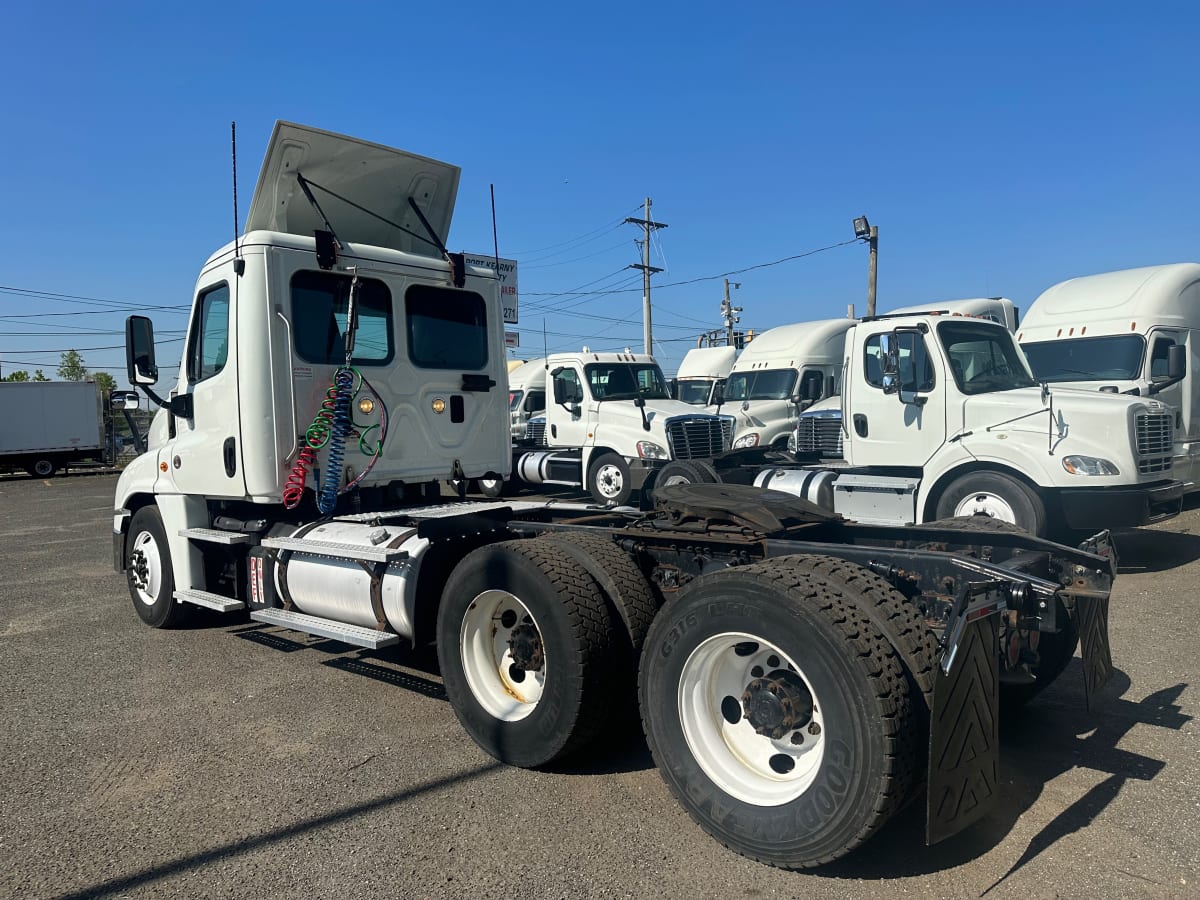 2016 Freightliner/Mercedes CASCADIA 125 356979