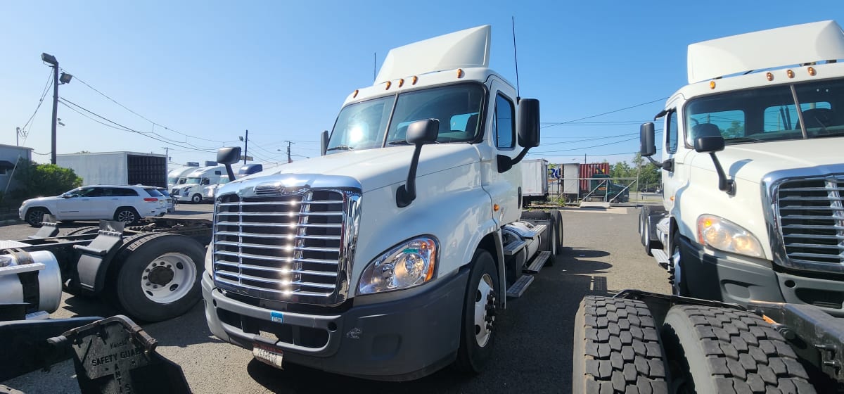 Freightliner/Mercedes CASCADIA 125 VEH-356981