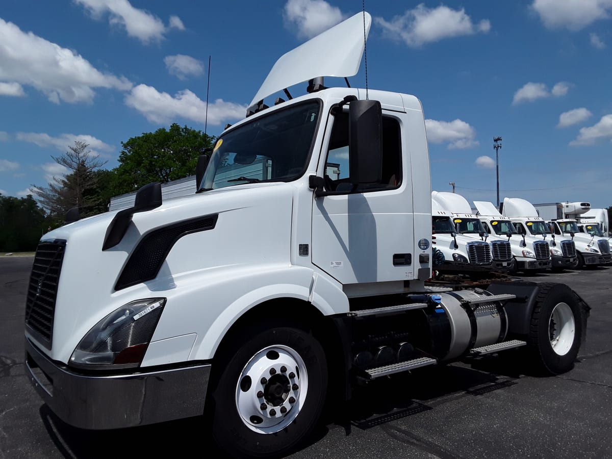 Volvo VNL42TRACTOR VEH-391671