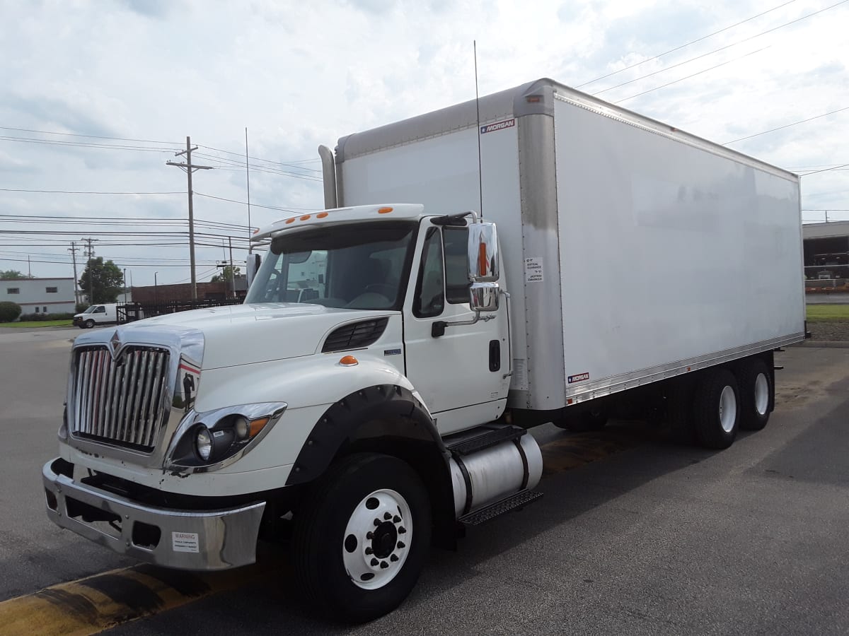 Navistar International 7600