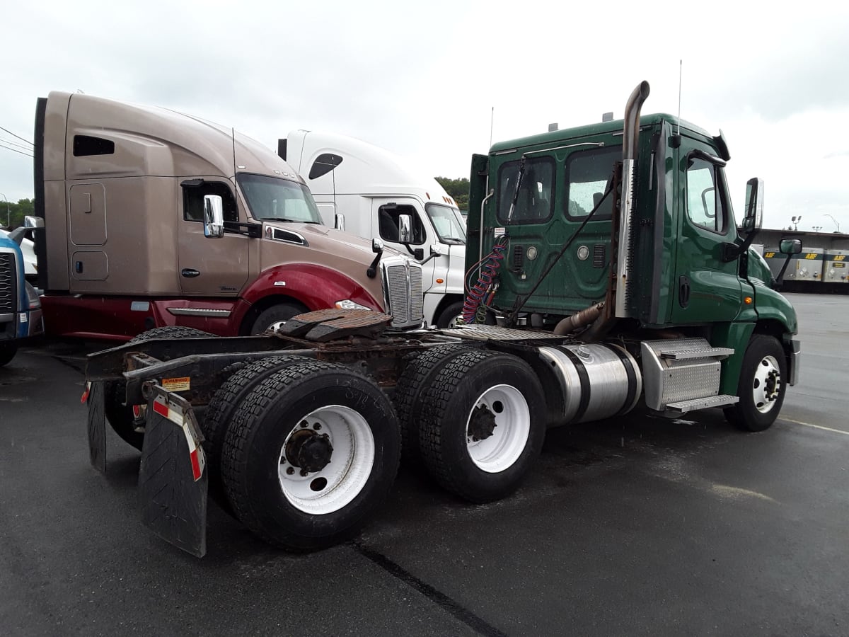 2015 Freightliner/Mercedes CASCADIA 125 567720