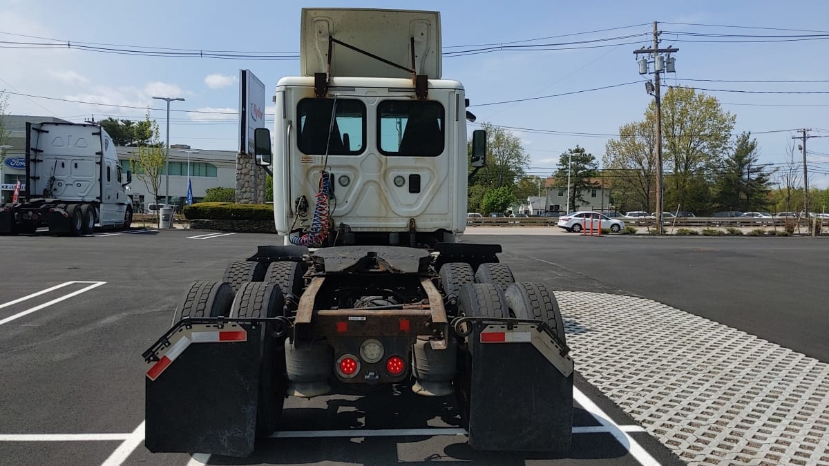 2015 Freightliner/Mercedes CASCADIA PX12564ST 639691