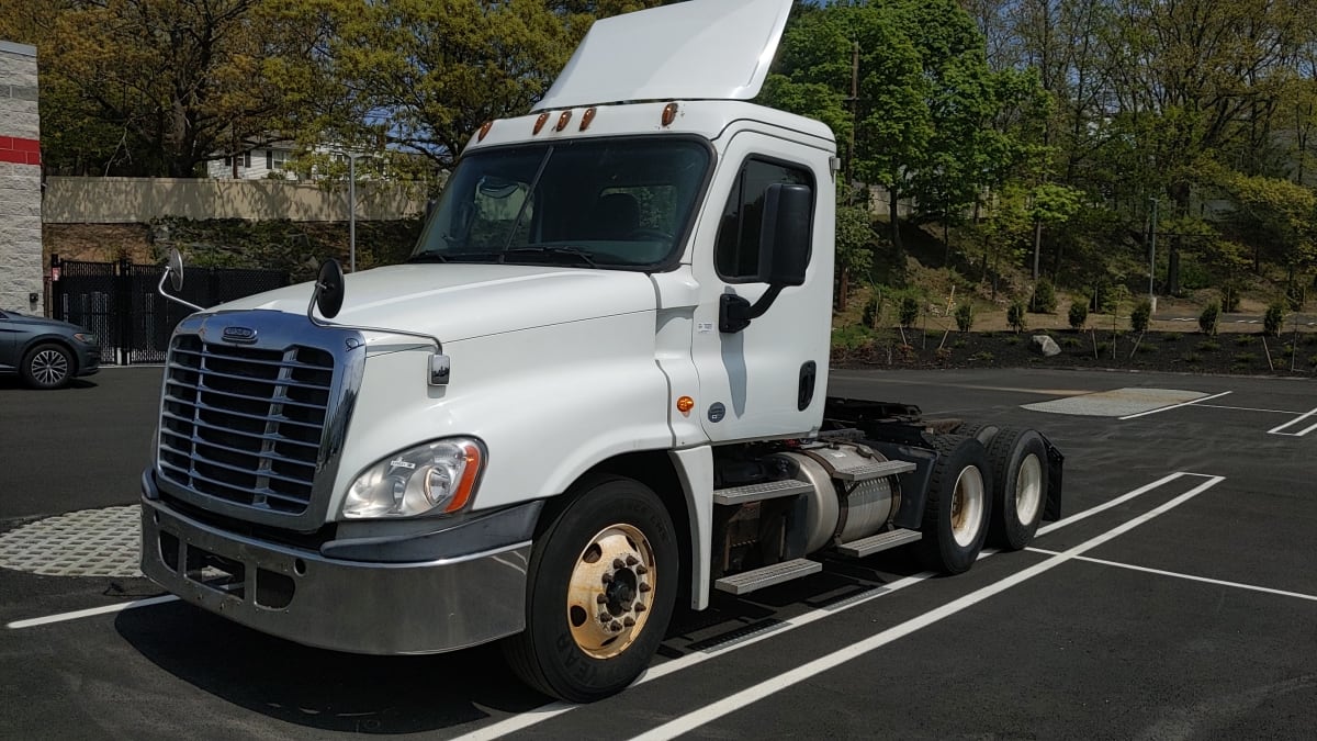 2015 Freightliner/Mercedes CASCADIA PX12564ST 639691