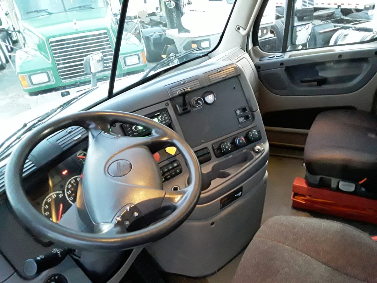 2016 Freightliner/Mercedes CASCADIA 125 643024