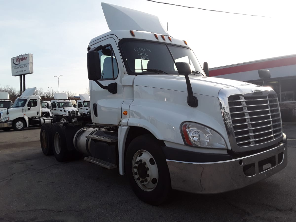 2016 Freightliner/Mercedes CASCADIA 125 643193