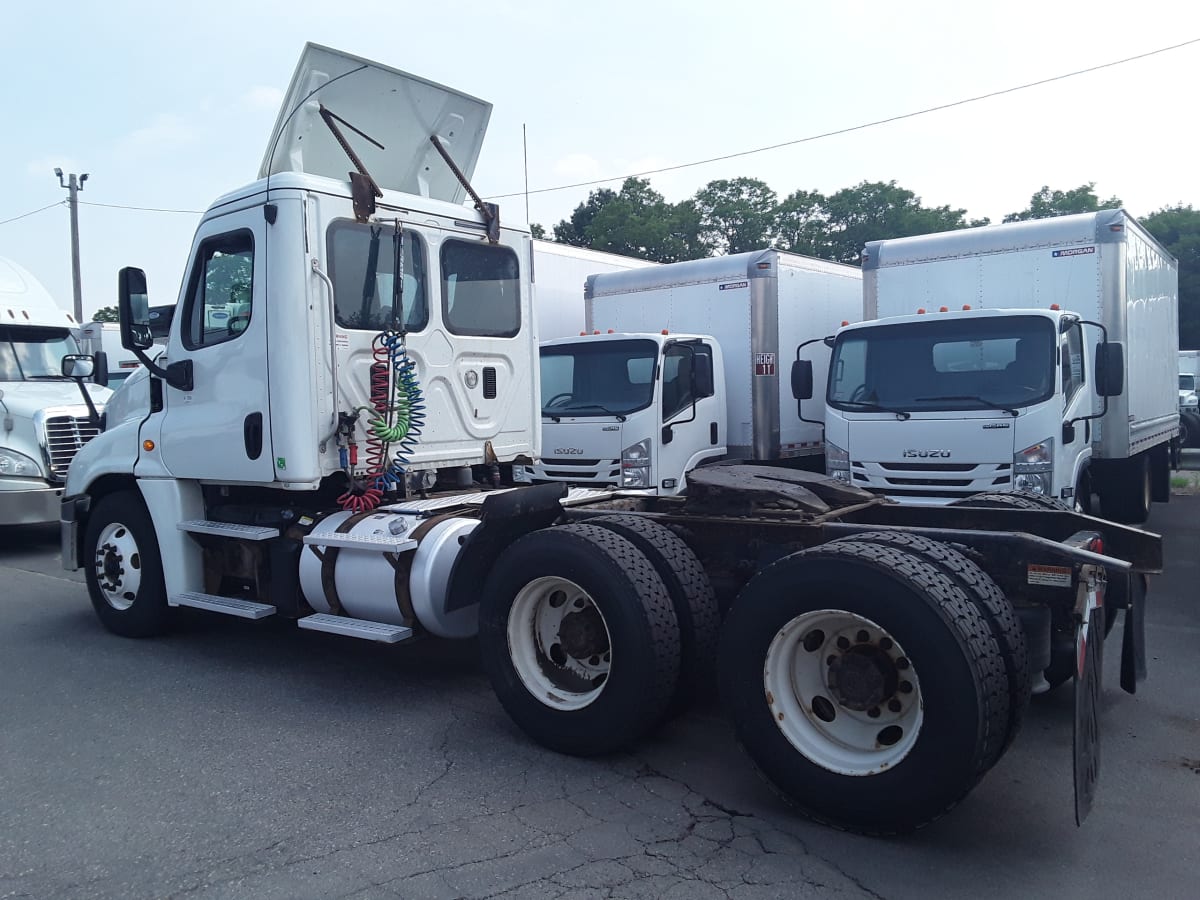 2016 Freightliner/Mercedes CASCADIA 125 643366