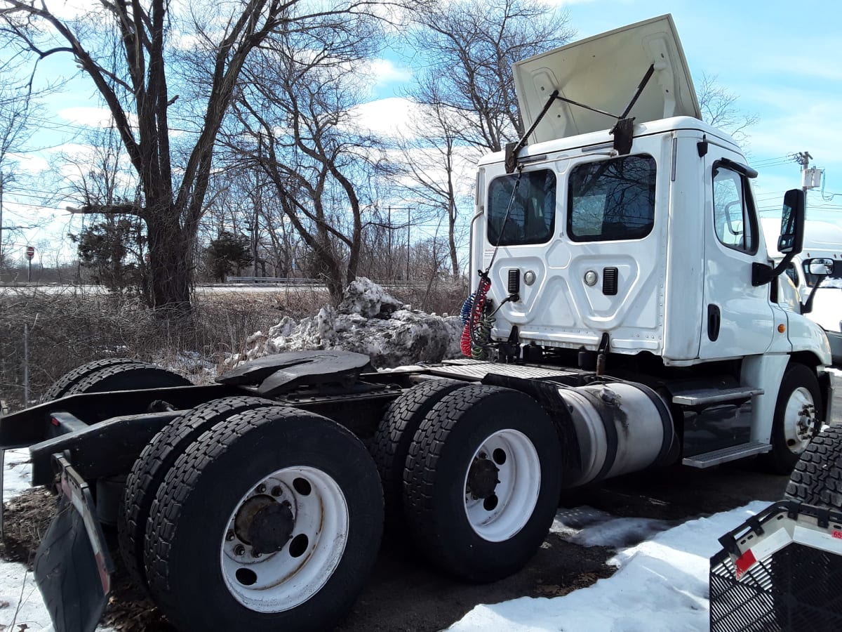 2016 Freightliner/Mercedes CASCADIA 125 643371