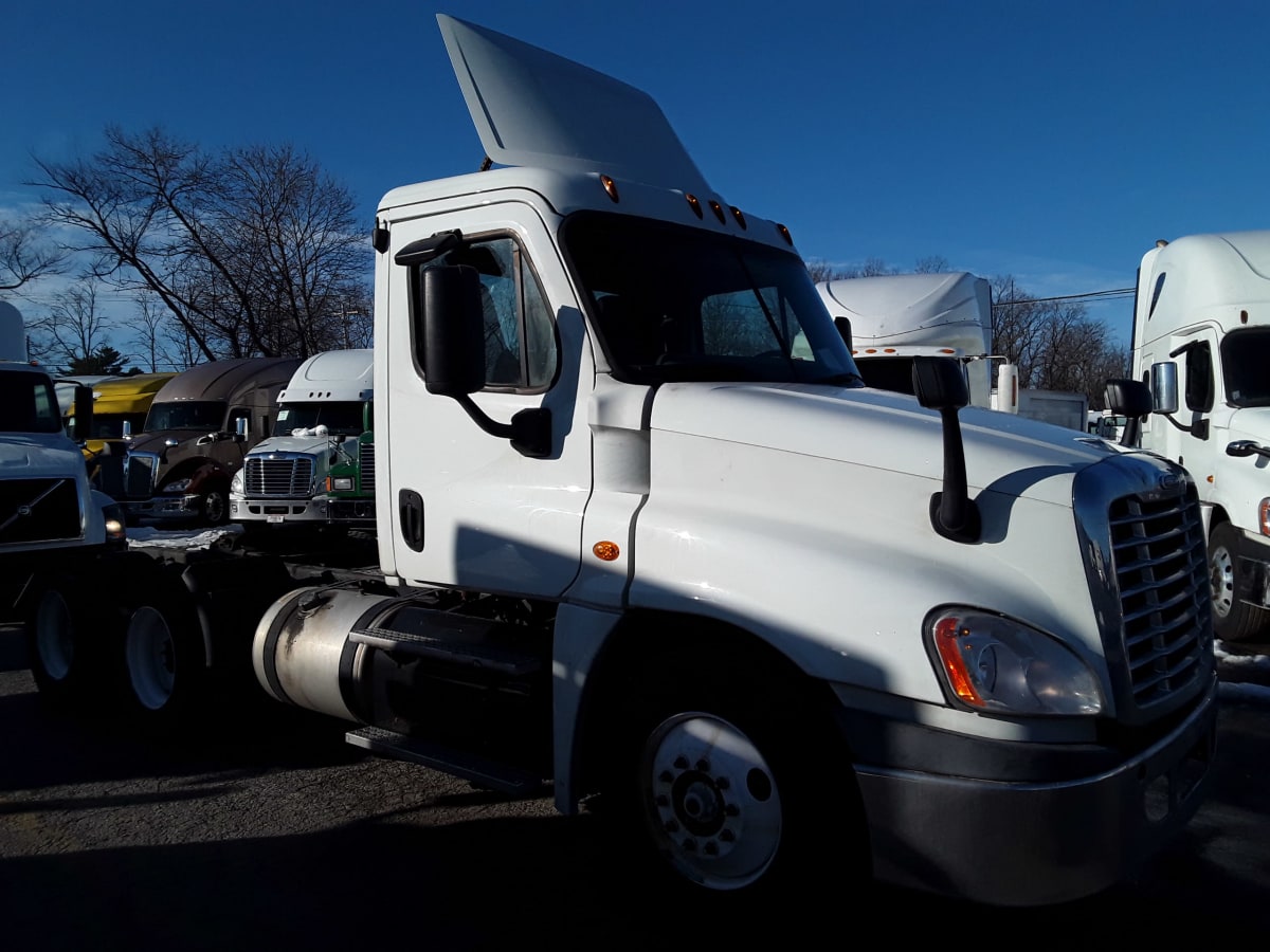 2016 Freightliner/Mercedes CASCADIA 125 643371