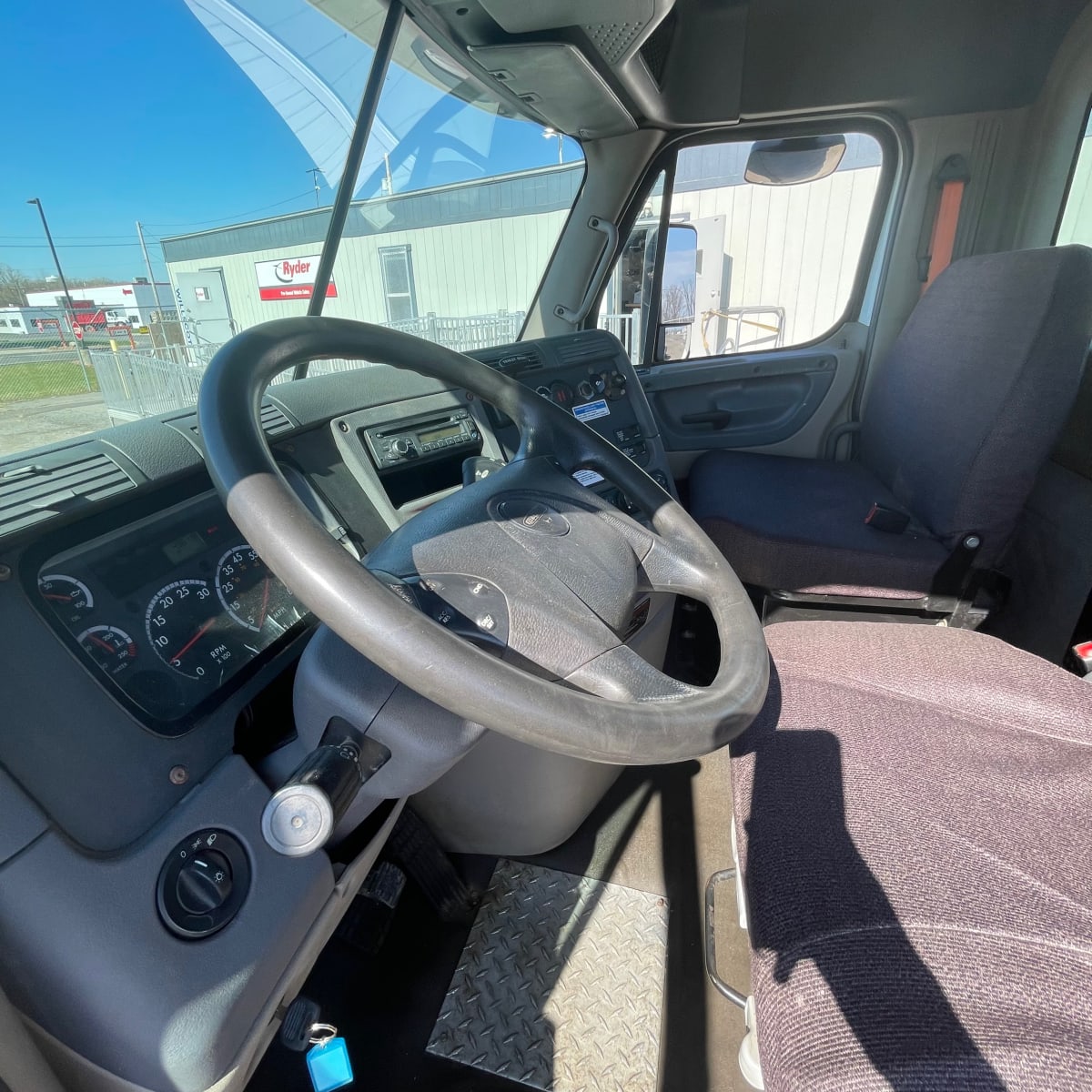 2016 Freightliner/Mercedes CASCADIA 113 645921