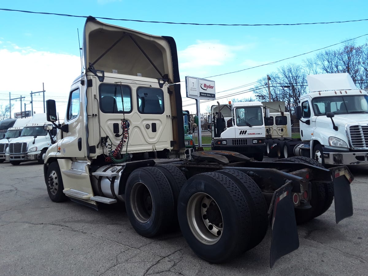 2016 Freightliner/Mercedes CASCADIA 125 645948