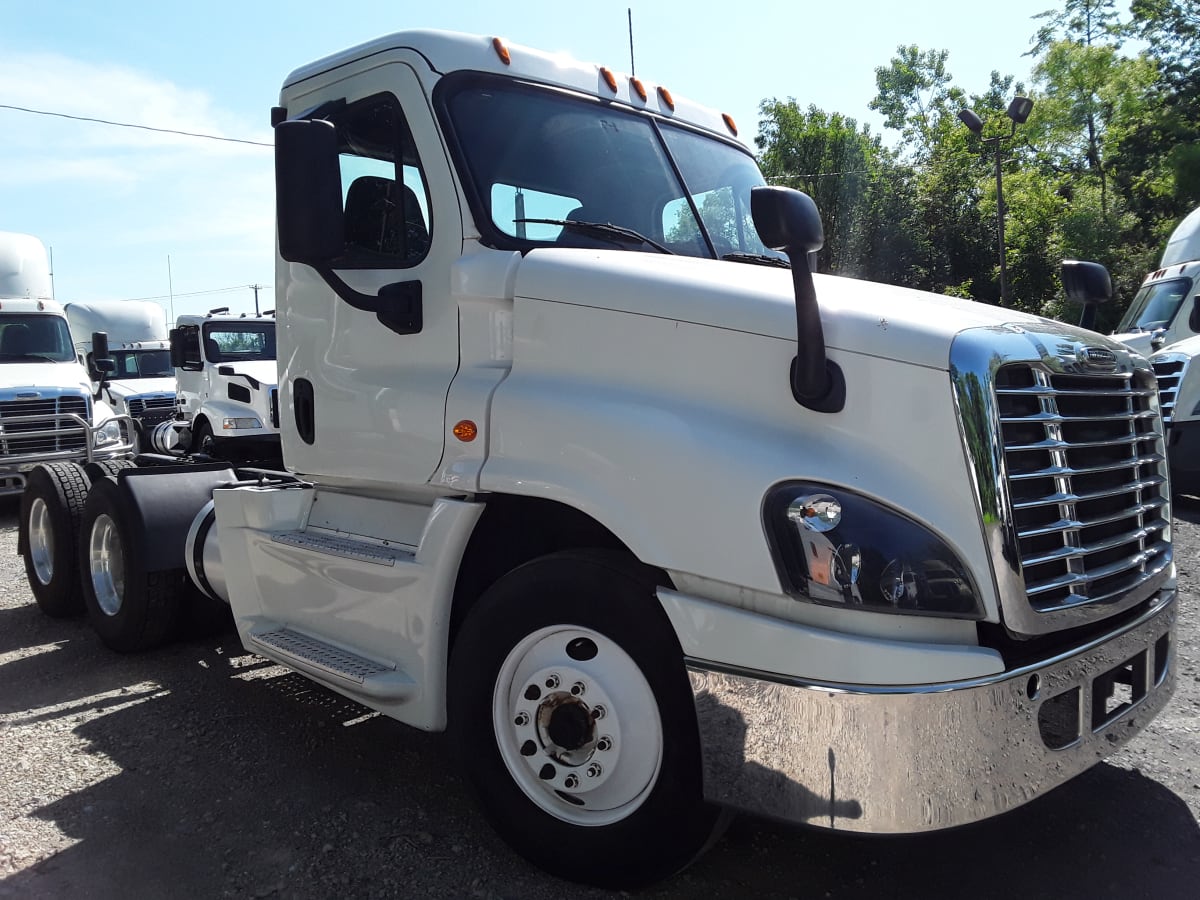 2016 Freightliner/Mercedes CASCADIA 125 647069