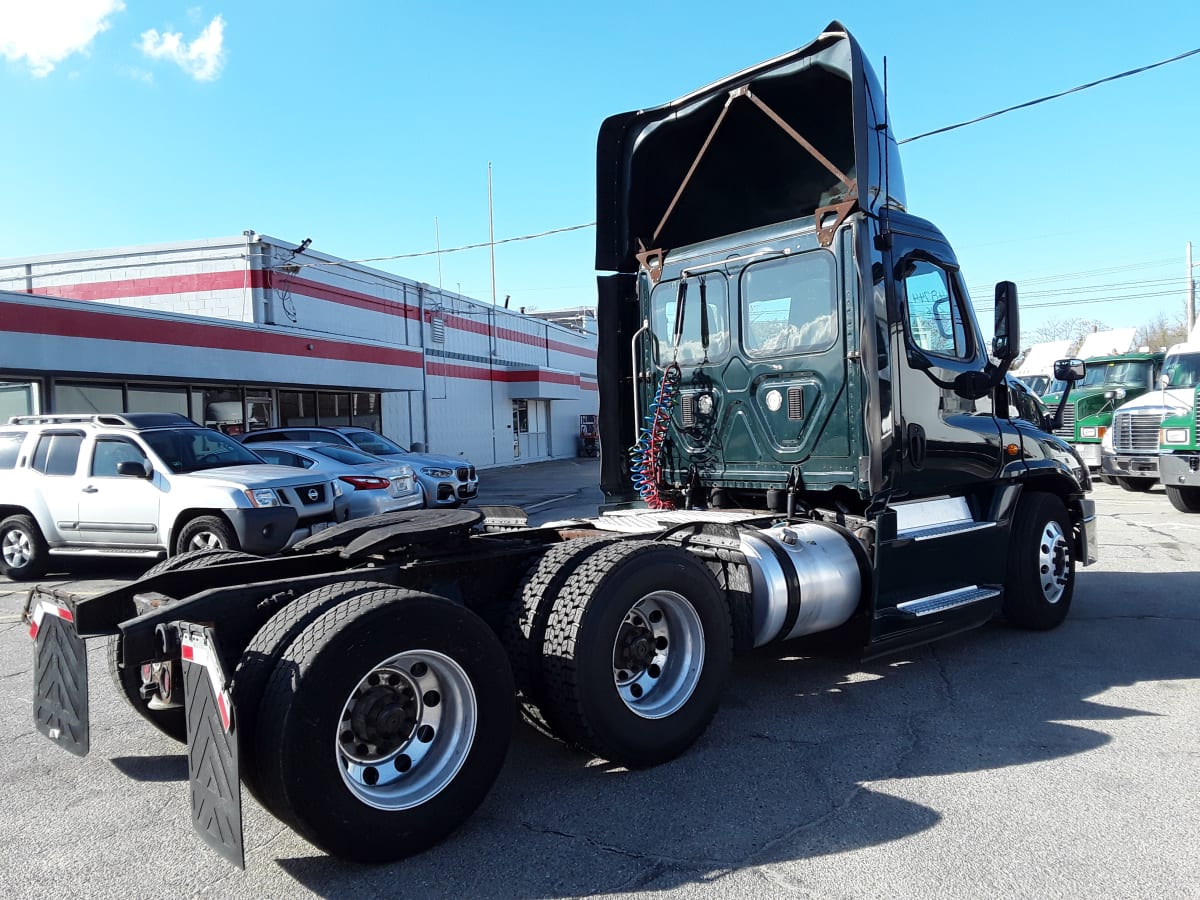 2016 Freightliner/Mercedes CASCADIA 125 648744