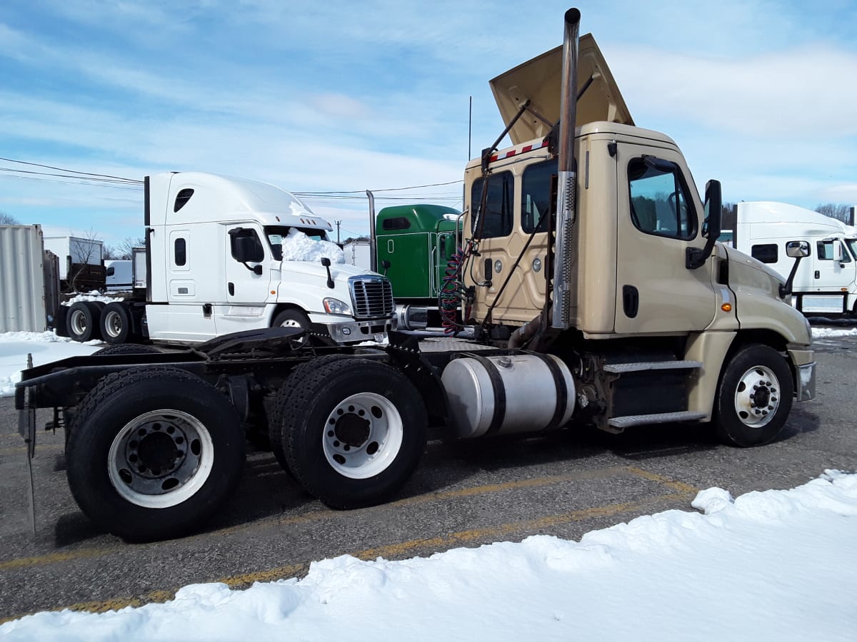 2016 Freightliner/Mercedes CASCADIA 125 651201