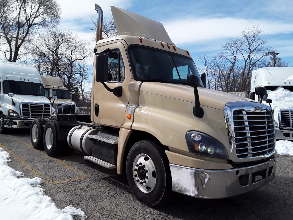 2016 Freightliner/Mercedes CASCADIA 125 651201