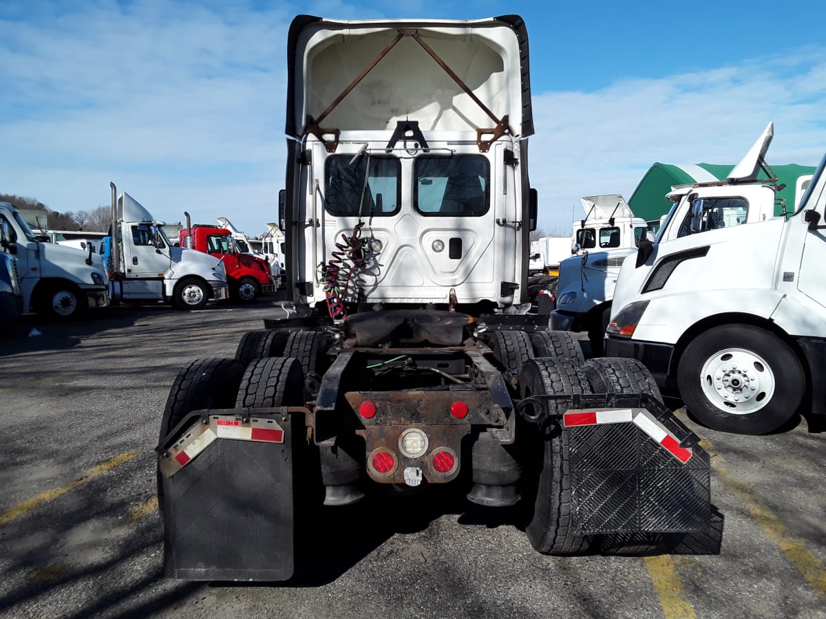 2016 Freightliner/Mercedes CASCADIA 125 651384