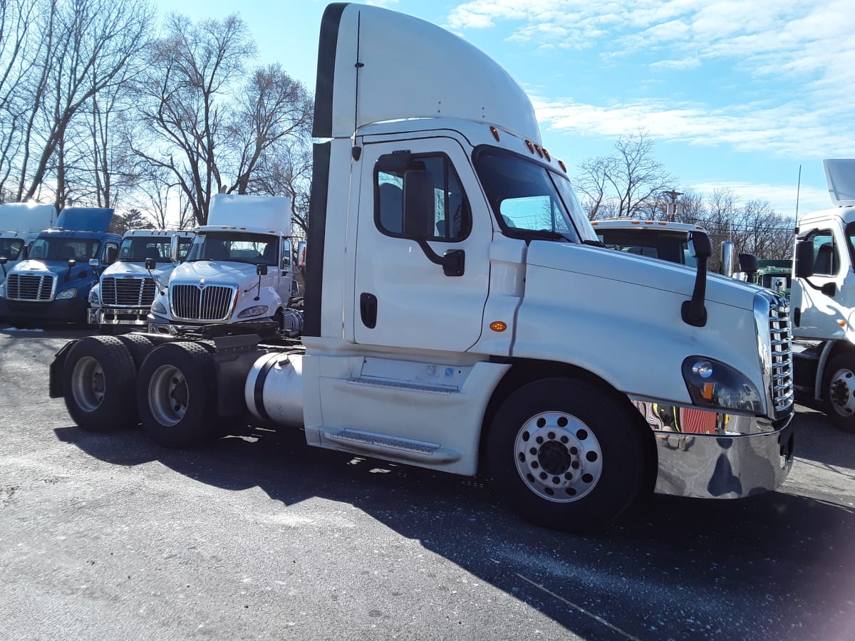 2016 Freightliner/Mercedes CASCADIA 125 651387