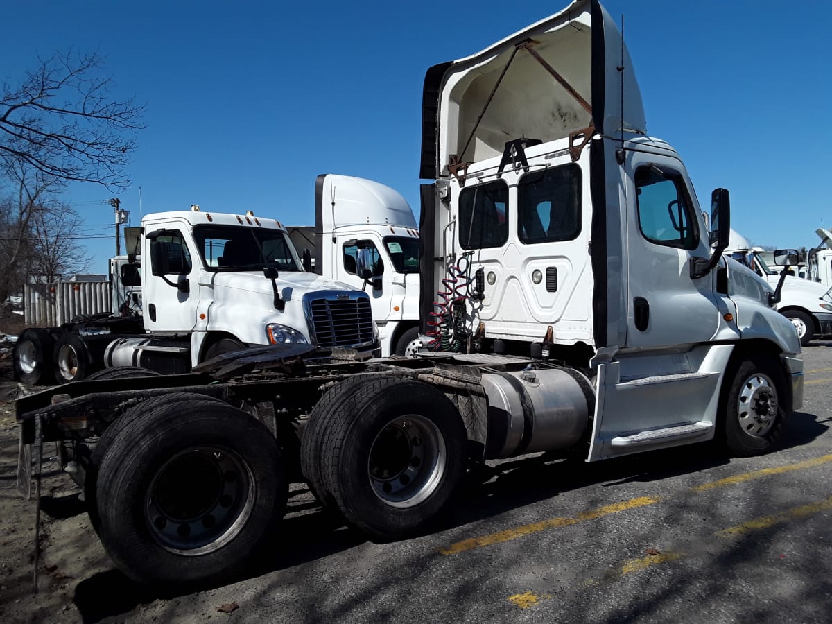 2016 Freightliner/Mercedes CASCADIA 125 651395