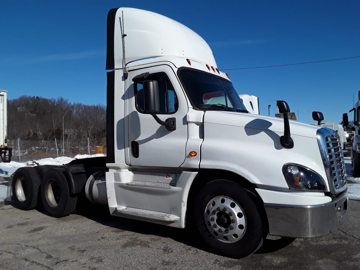 2016 Freightliner/Mercedes CASCADIA 125 651398