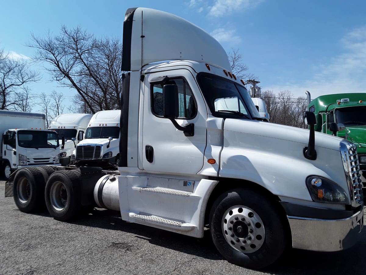 2016 Freightliner/Mercedes CASCADIA 125 651399