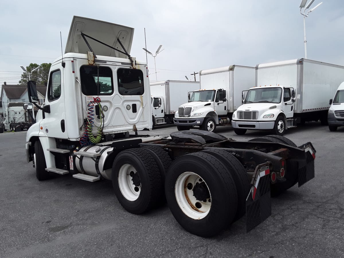 2016 Freightliner/Mercedes CASCADIA 125 652821