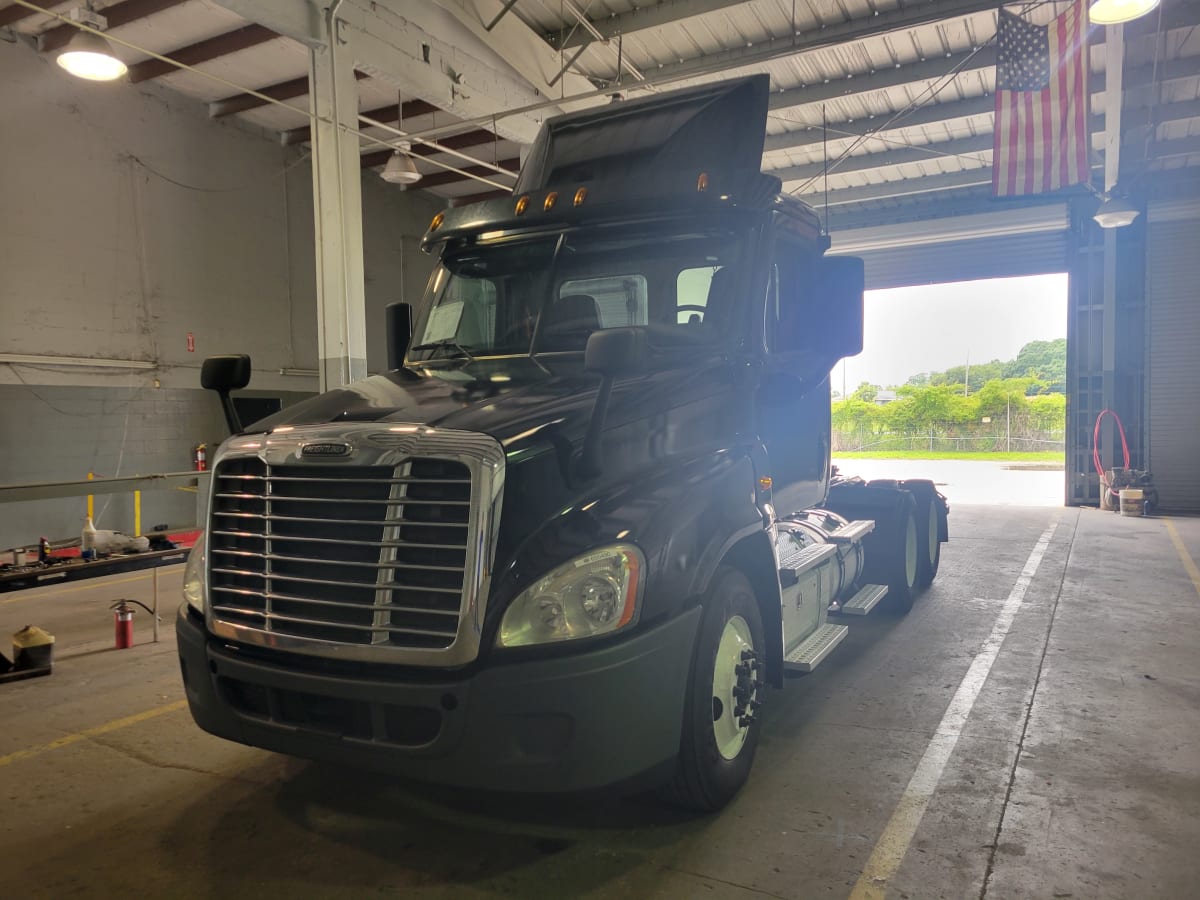 Freightliner/Mercedes CASCADIA 125 VEH-655490